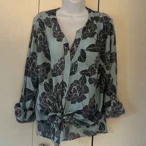 Zac & Rachel Floral button front roll sleeve blouse XL